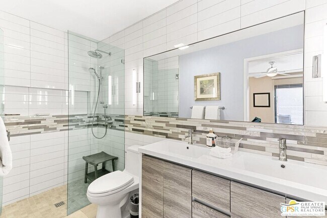 Building Photo - 2985 E Avery Dr