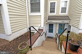 Building Photo - 2942 Yarling Ct