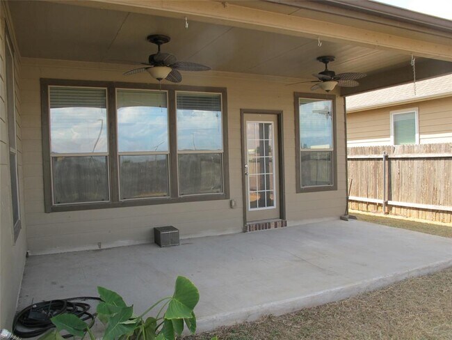 Building Photo - 6109 Mantalcino Dr