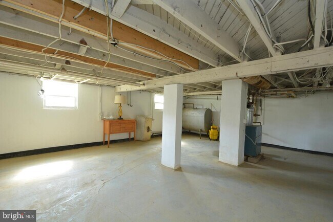 Building Photo - 8609 Oxon Hill Rd