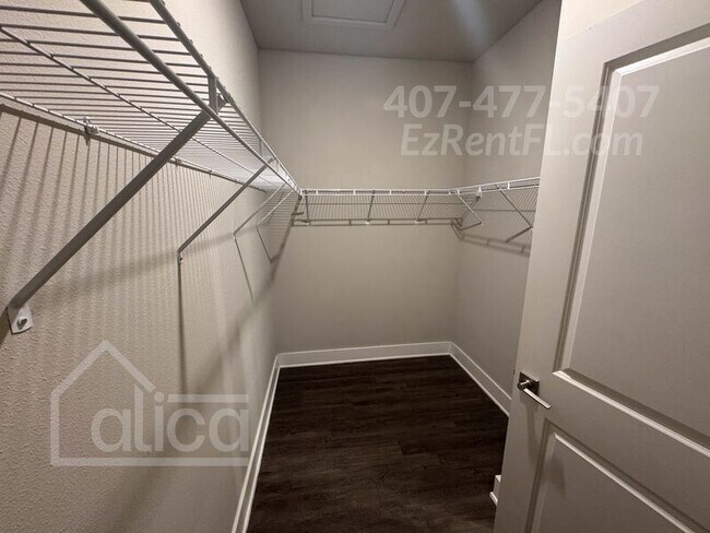Building Photo - 4336 Las Almanos Ave