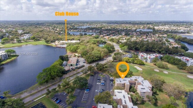 Building Photo - 9410 Tangerine Pl