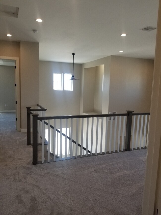 Building Photo - 1352 1st St