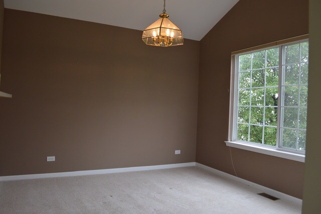 Building Photo - 696 S Rosehall Ln
