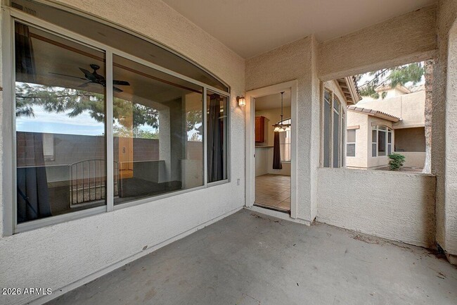 Building Photo - 2600 E Springfield Pl
