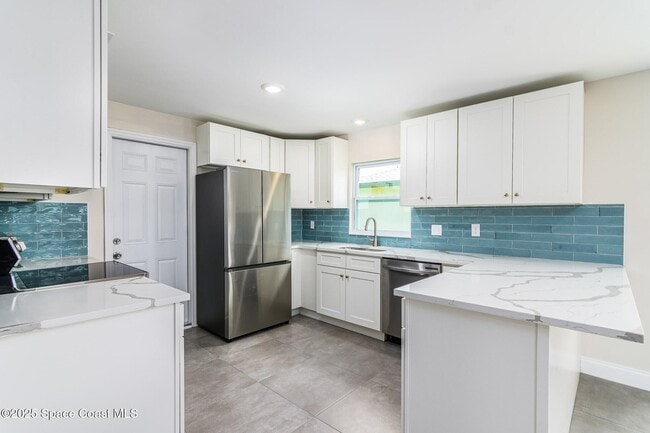 Building Photo - 828 Angela Ave