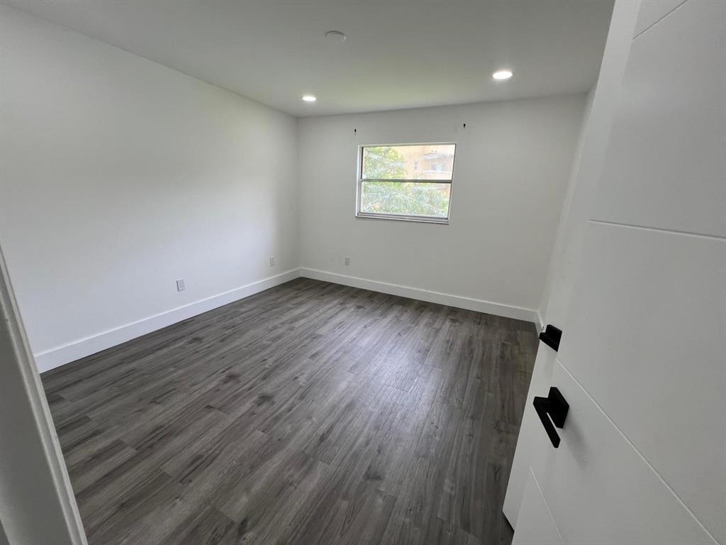 Building Photo - 4111 Stirling Rd