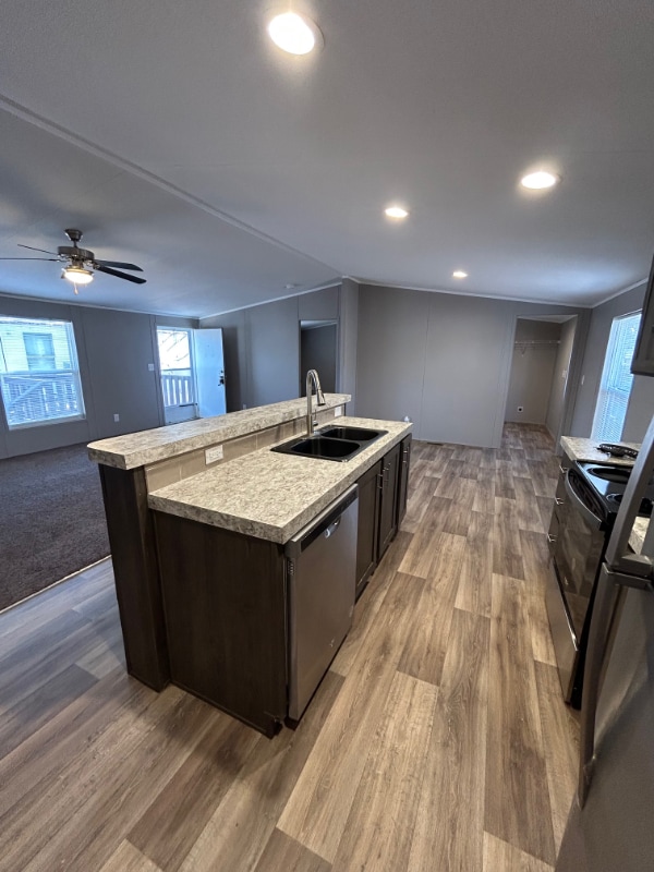 Building Photo - 3000 S 9th Ave