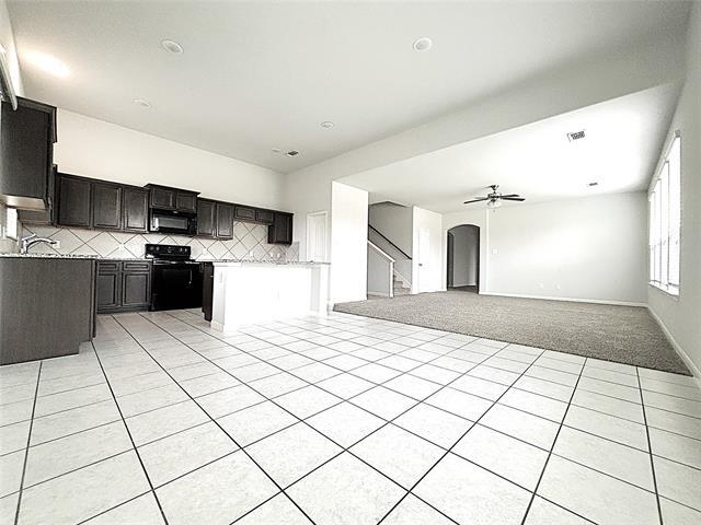 Building Photo - 9470 Smoke Tree Dr