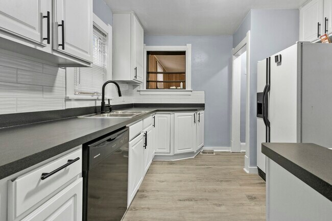 Building Photo - 1846 Harlan Rd