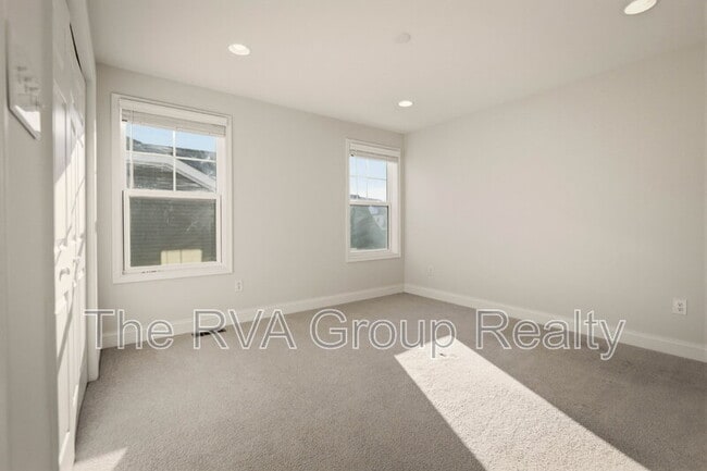 Building Photo - 5025 Rivermere Ln