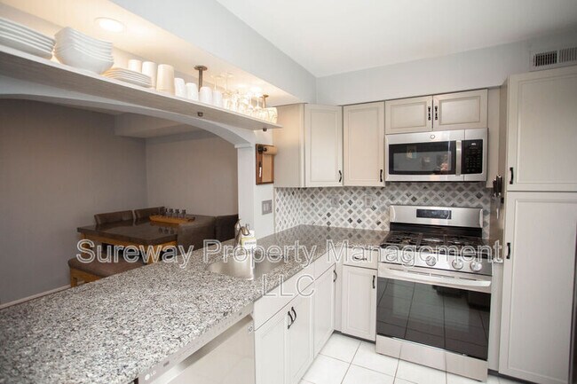 Building Photo - 4208 Aberdeen Ln