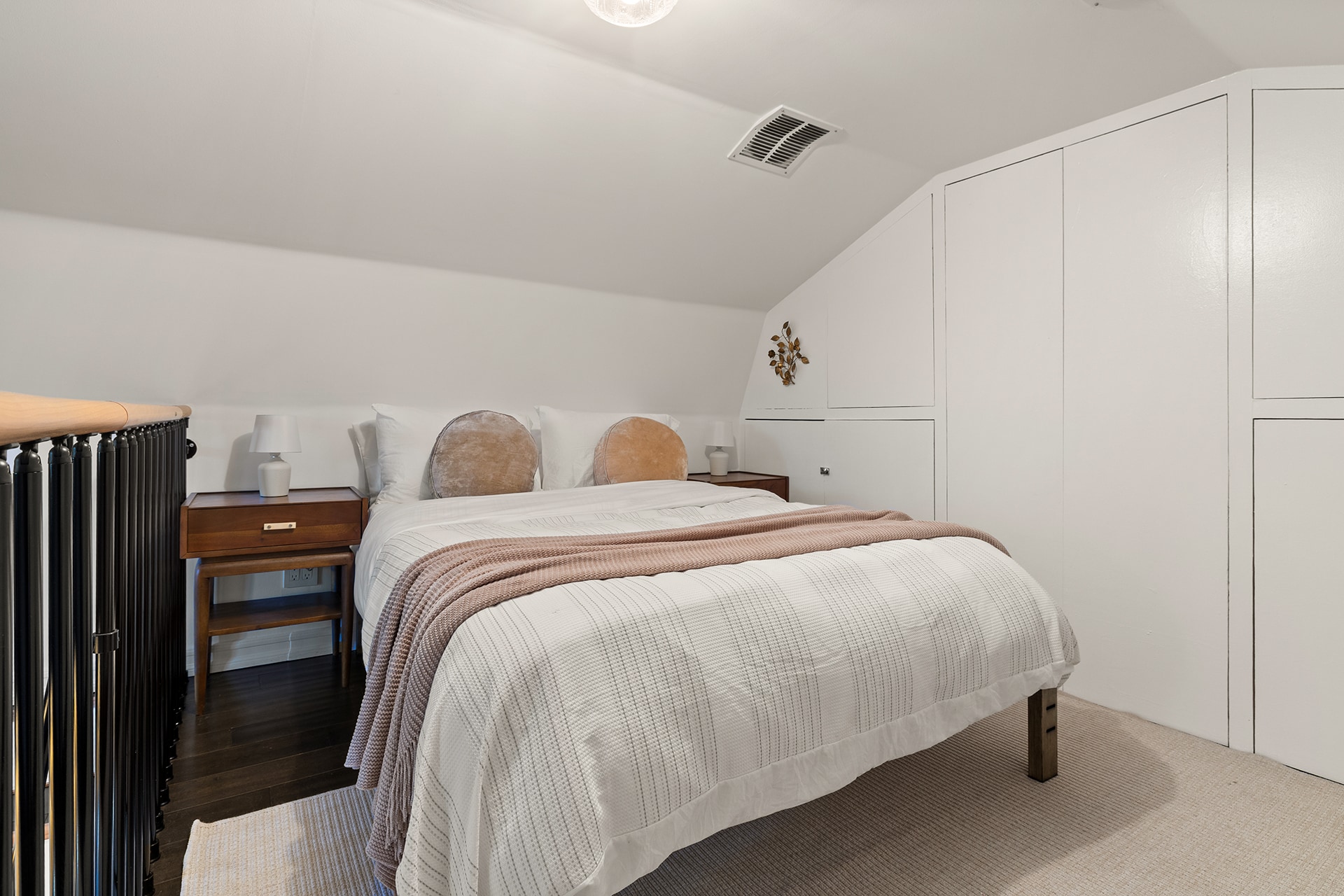 Building Photo - 21487 Encina Rd