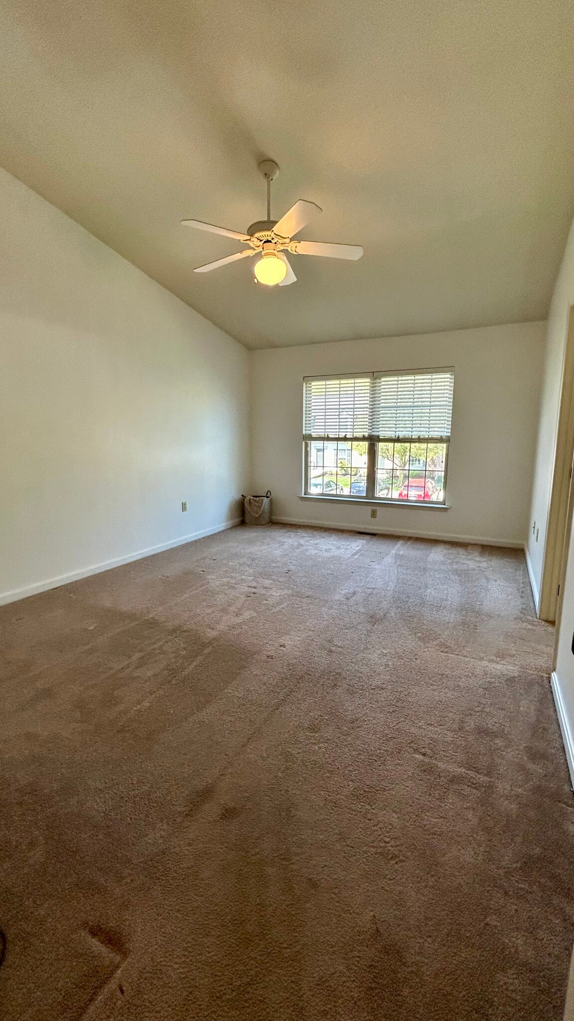 Building Photo - 424 Waverly Woods Dr