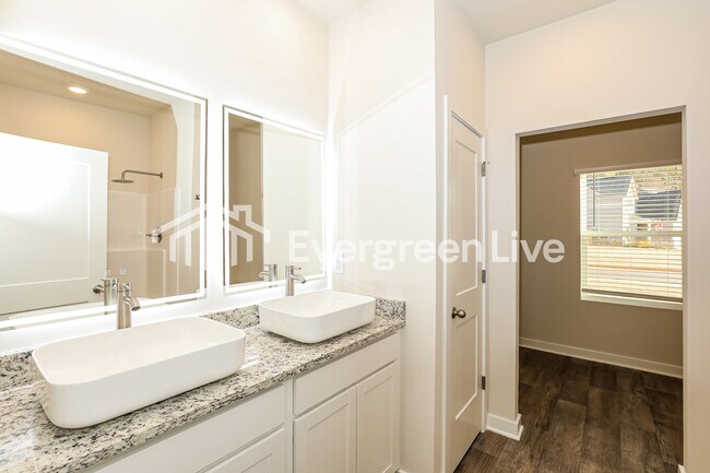 Building Photo - 1692 Fuma Leaf Wy