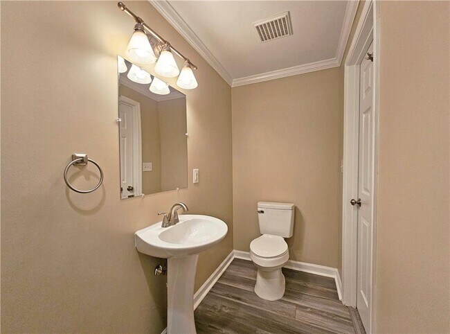 Building Photo - 6627 Banbury Ct NW