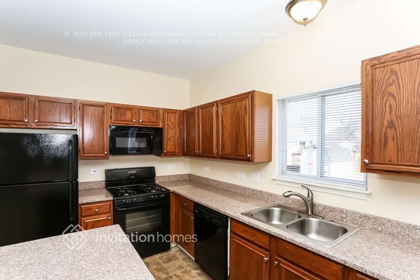Building Photo - 290 S Annandale Dr