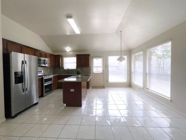 Building Photo - 15514 Heritage Country Ct