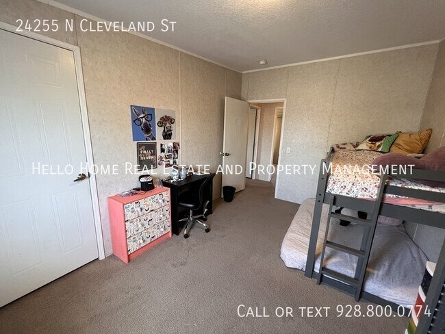 Building Photo - 24255 N Cleveland St