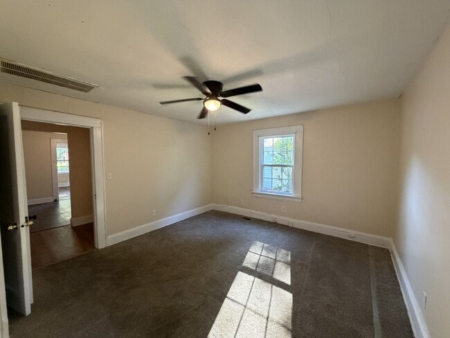 Building Photo - 413 Midway-