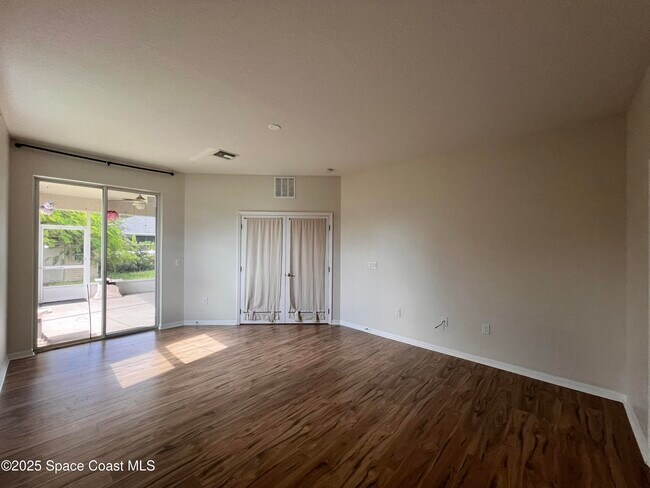Building Photo - 1458 Deming Dr SE