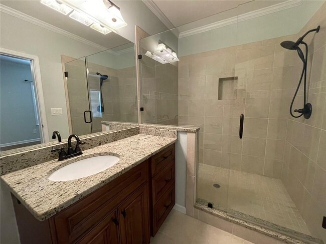 Building Photo - 2871 Royston Dr