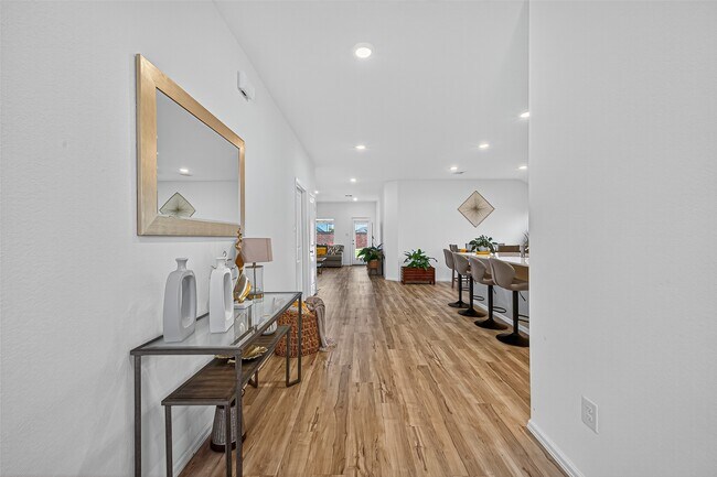Building Photo - 27222 Woodridge Gln Dr
