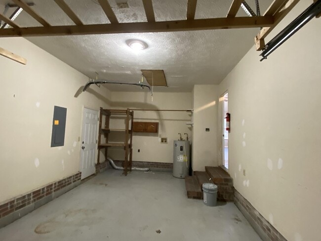 Building Photo - 3620 Beswick Ct