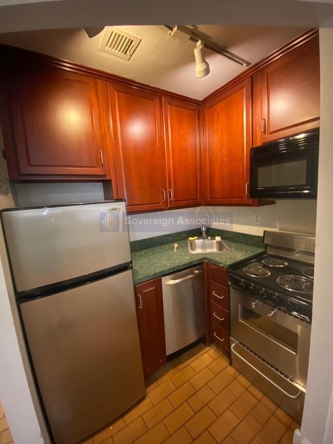 Building Photo - 525 West 49th Street