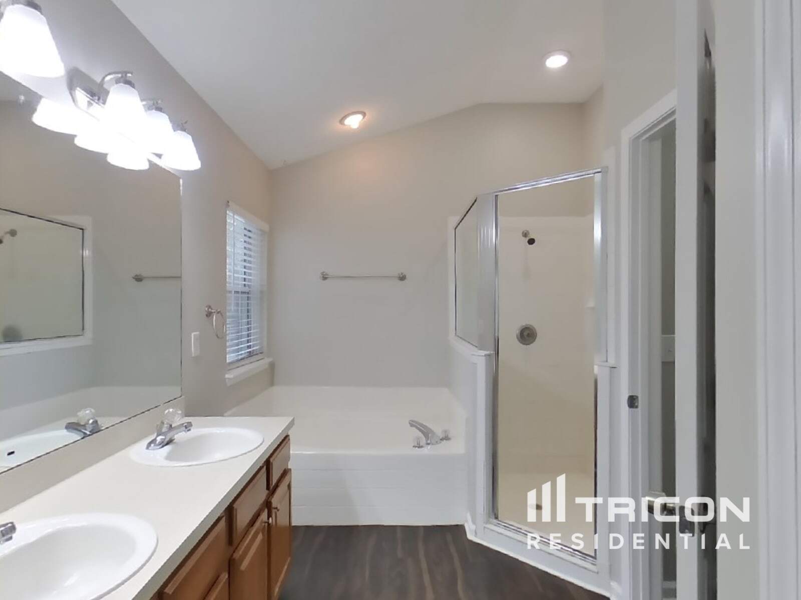 Building Photo - 3582 White Cow Ct