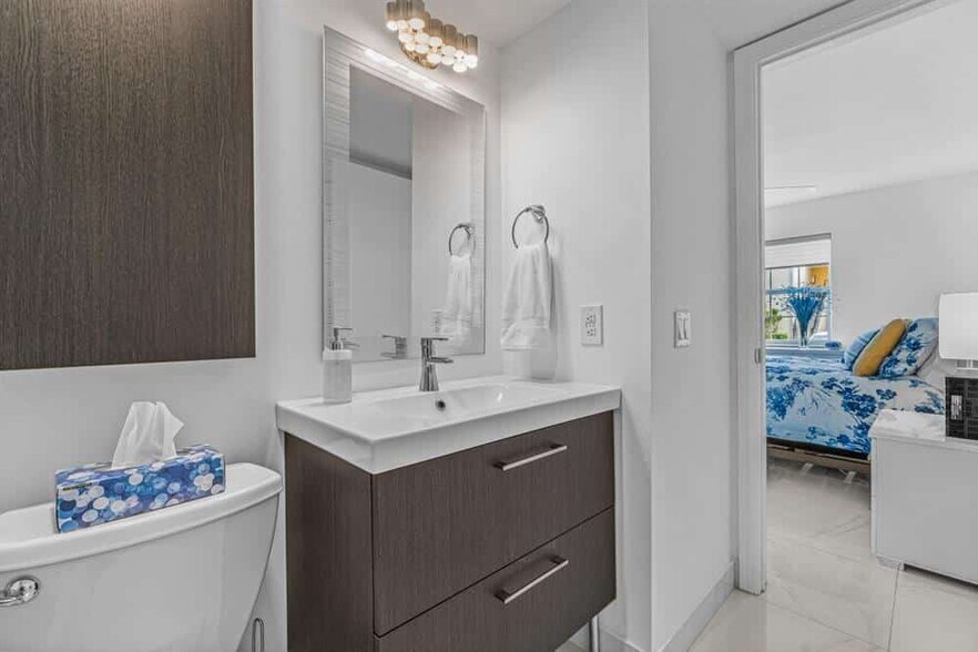 Building Photo - 119 Waterside Dr