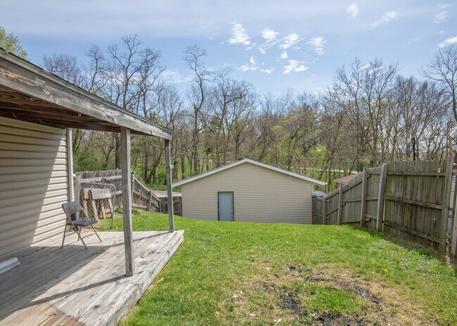 Building Photo - 537 23rd St