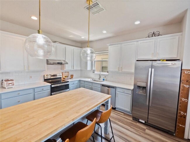 Building Photo - 4904 Adair Oak Dr