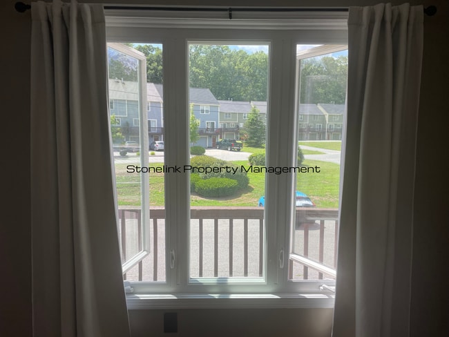 Building Photo - Fully Renovated Condo For Rent in Burrillv...