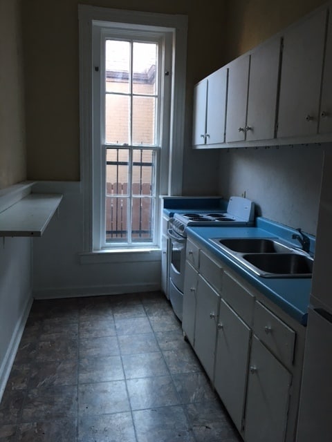 Building Photo - Charming One Bedroom/ One Bath Apartment, Walk to Edgehill Village, Minutes to Vandy/Belmont