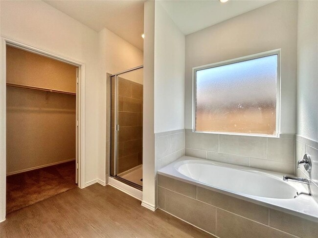 Building Photo - 519 Vantage Dr