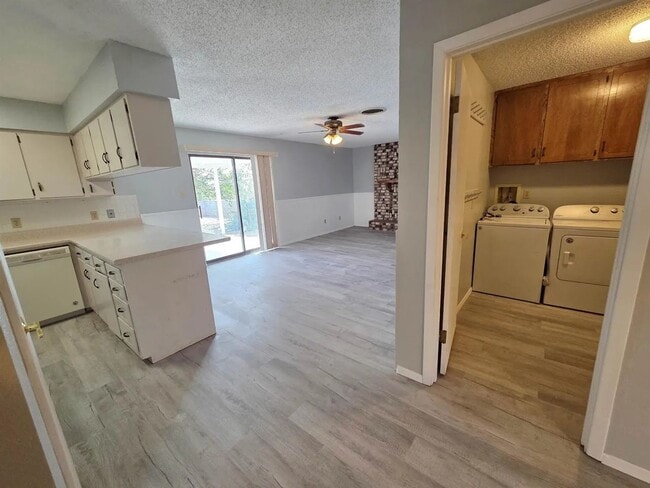 Building Photo - Very well maintained home