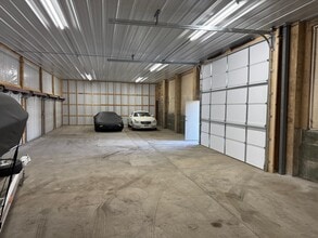 Building Photo - 801 E Main St