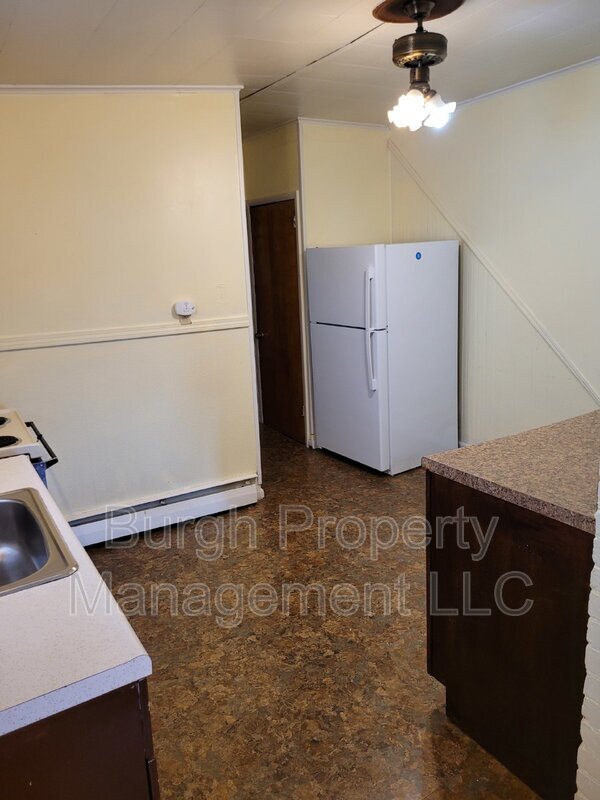 Building Photo - 428 2nd St