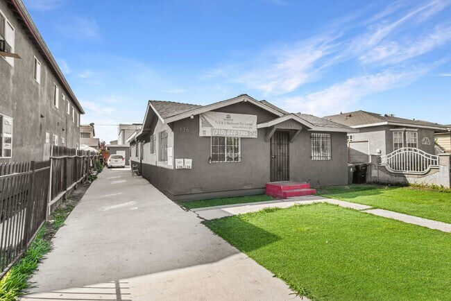 Building Photo - For Rent: Fully Remodeled 3BR Duplex | $3,100/month