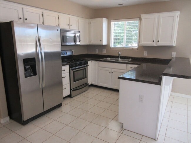 Building Photo - 2 bedroom, 1 bathroom home