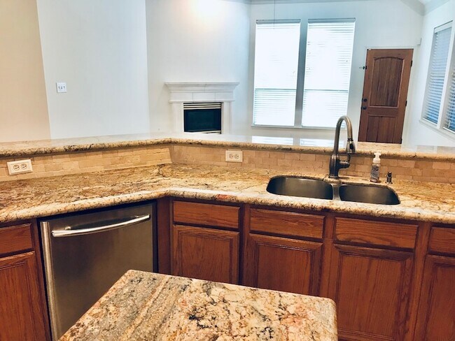 Building Photo - 9311 Cantata Ct