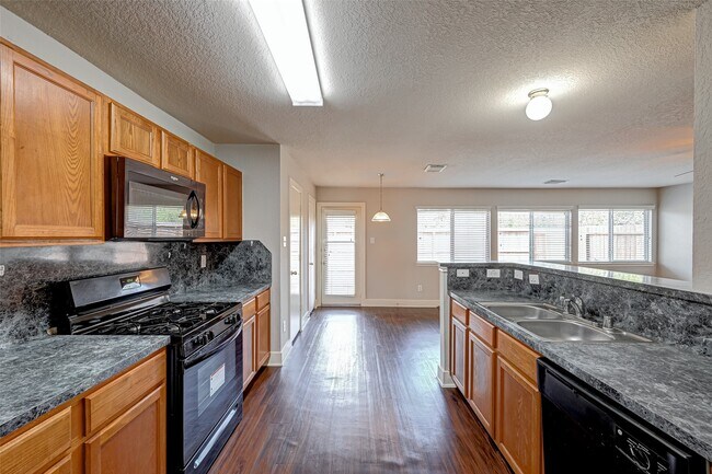 Building Photo - 7603 Chalk Hill