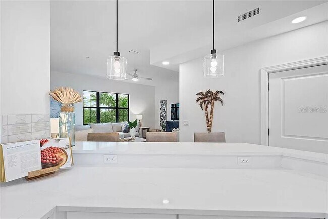 Building Photo - 6418 Margarita Shores Ln