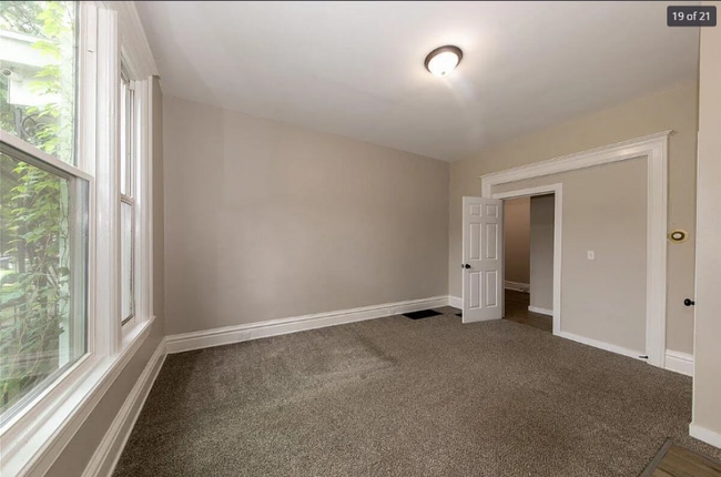 Building Photo - 2009 Greenup St