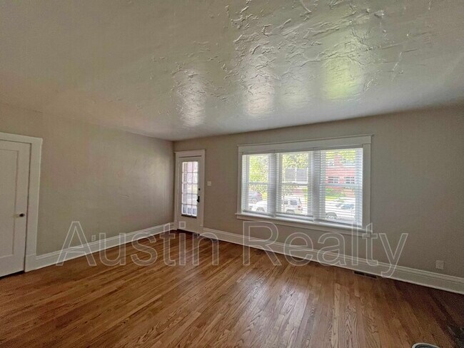 Building Photo - 7316 Lindell Blvd