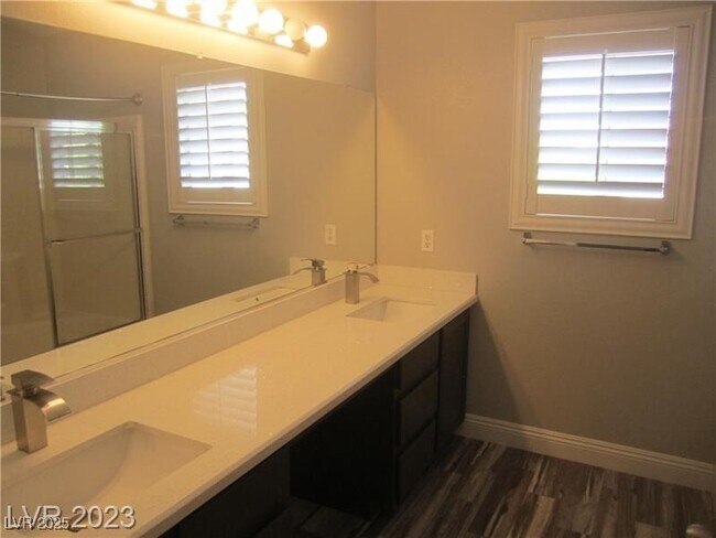 Building Photo - 2058 Smoketree Village Cir