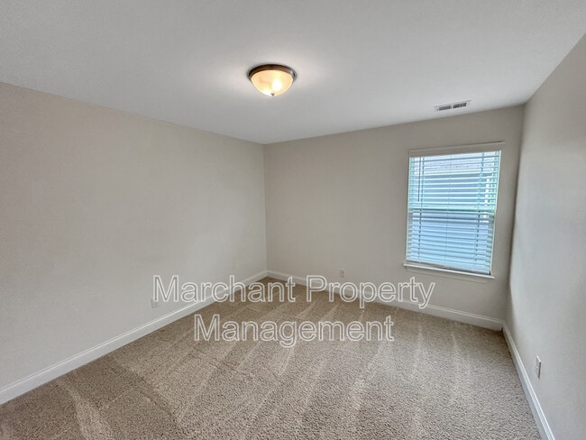 Building Photo - 28 Arnold Mill Rd