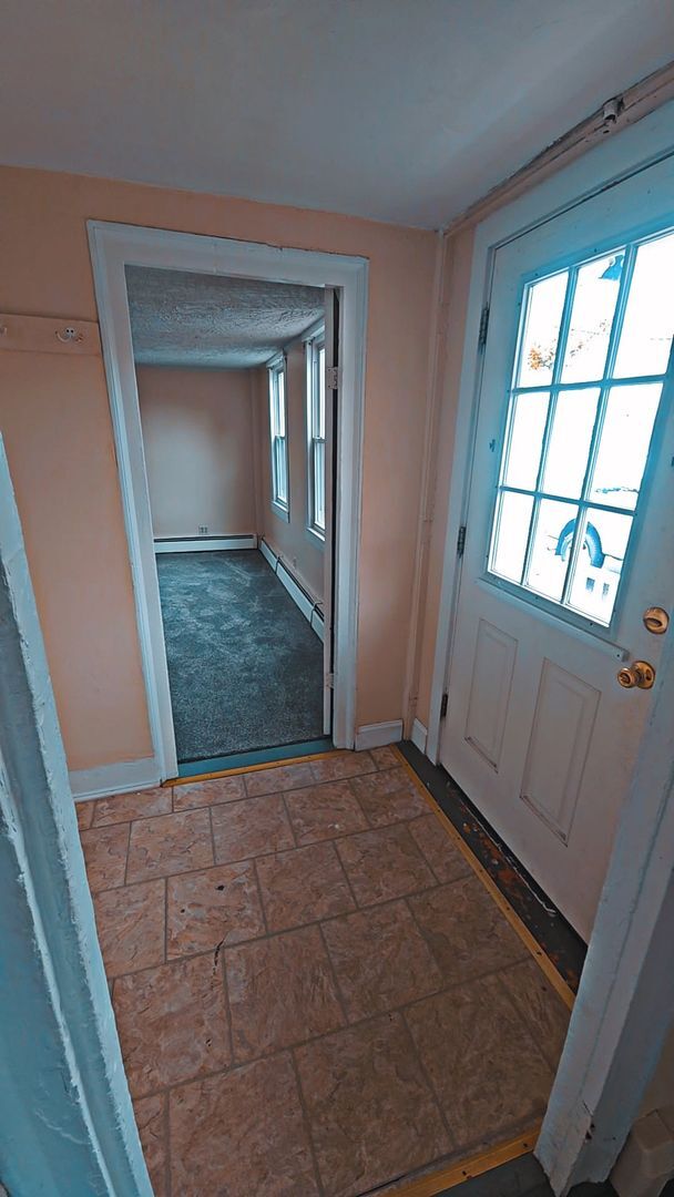 Building Photo - 12 Gray Ave