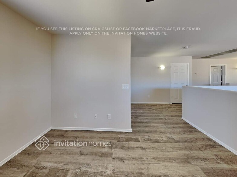 Building Photo - 3274 E Bonanza Rd